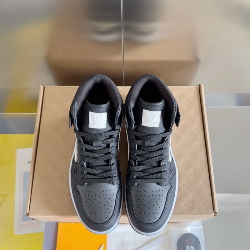 Louis Vuitton Trainer Sneaker